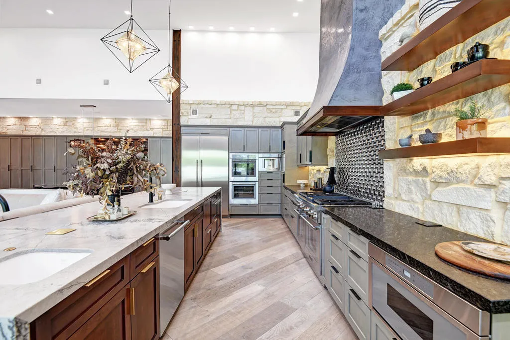 KITCHEN TIGHT CONTINUED.jpg mls