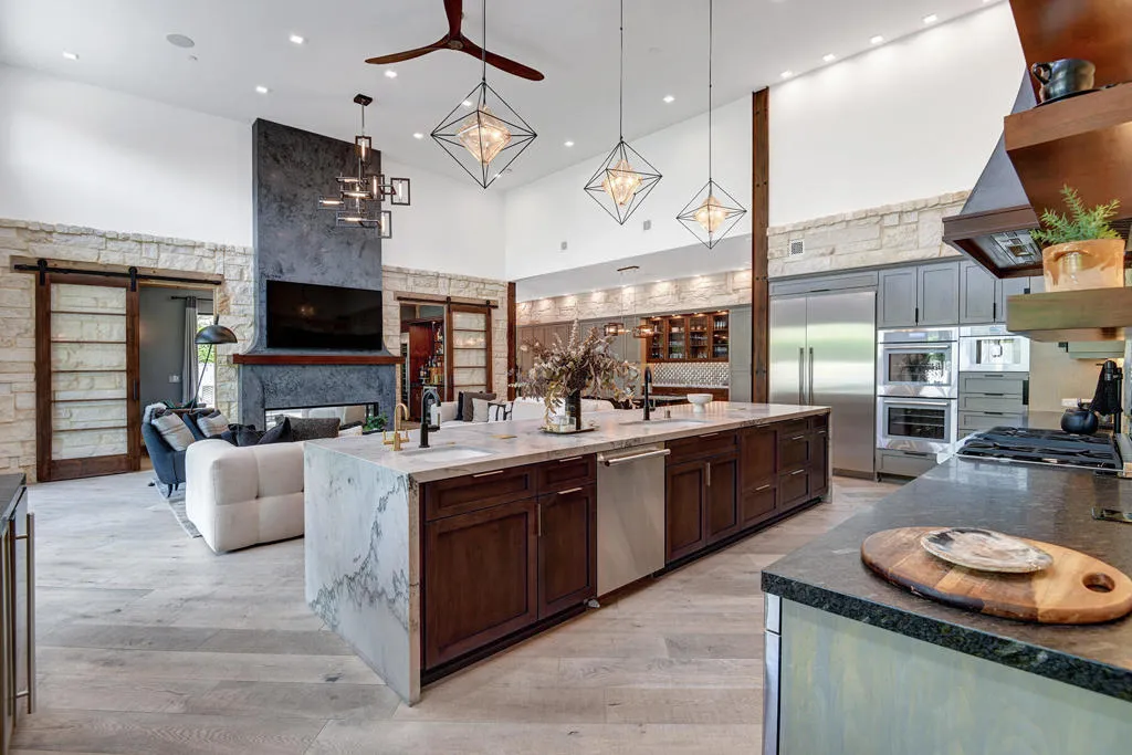 KITCHEN CONTINUED.jpg mls