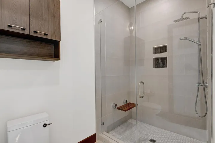 BEDROOM 4 SHOWER.jpg mls