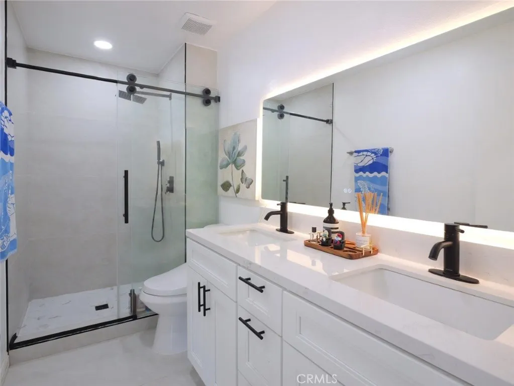 Bathroom #2