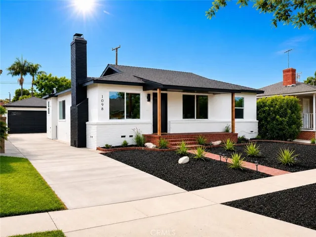1098 E Ridgewood, Long Beach, California 90807