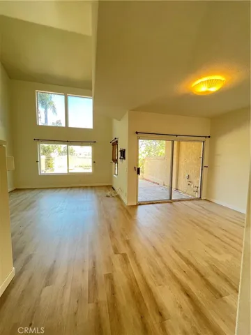 Living/Dinning area