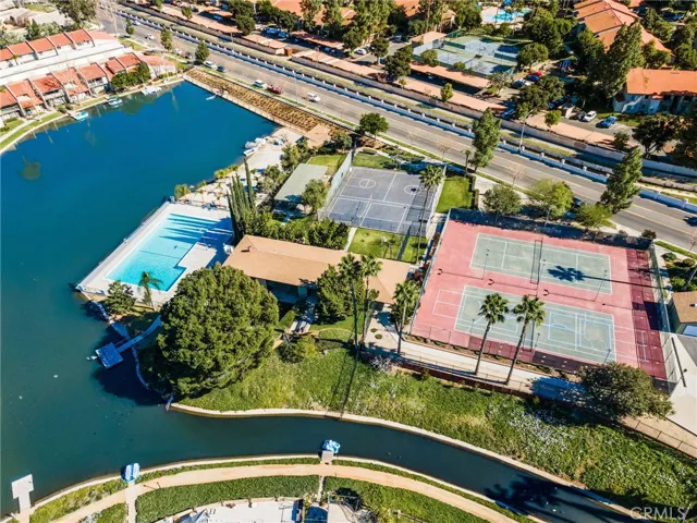 1554 Border B, Corona, California 92882