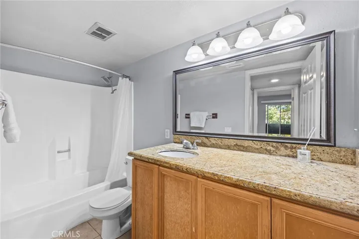 1554 Border B, Corona, California 92882