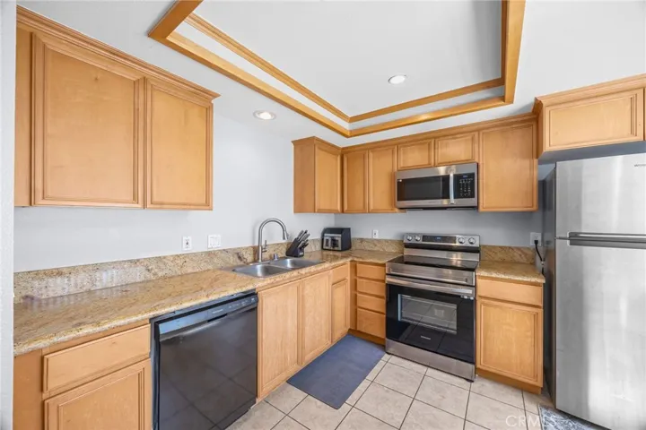 1554 Border B, Corona, California 92882