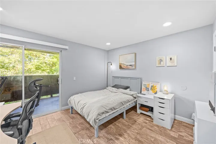 1554 Border B, Corona, California 92882