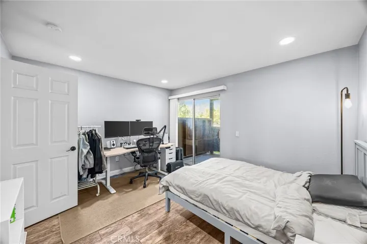 1554 Border B, Corona, California 92882
