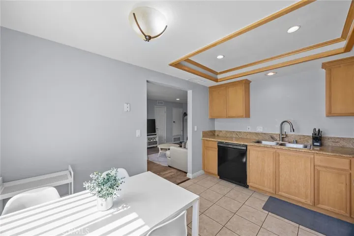 1554 Border B, Corona, California 92882