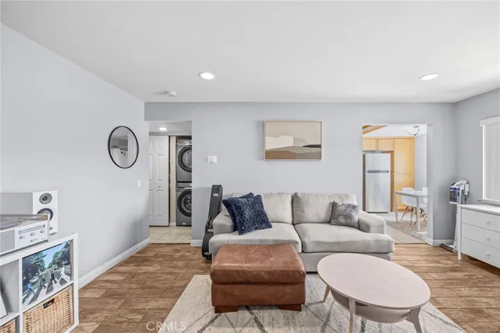 1554 Border B, Corona, California 92882
