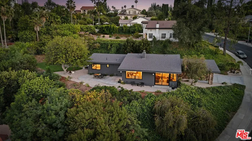 4650 Ellenita Avenue, Tarzana, California 91356