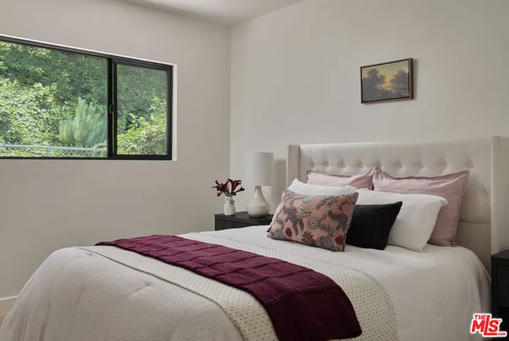 4650 Ellenita Avenue, Tarzana, California 91356
