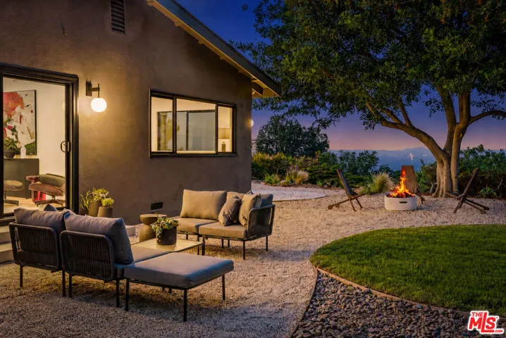 4650 Ellenita Avenue, Tarzana, California 91356