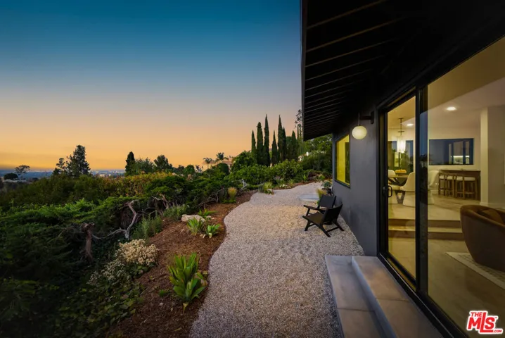 4650 Ellenita Avenue, Tarzana, California 91356