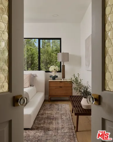4650 Ellenita Avenue, Tarzana, California 91356