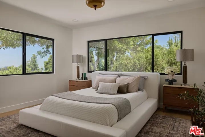 4650 Ellenita Avenue, Tarzana, California 91356