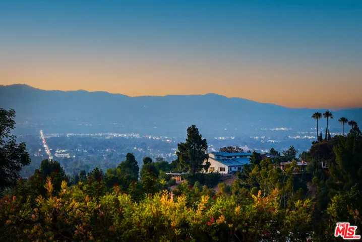 4650 Ellenita Avenue, Tarzana, California 91356