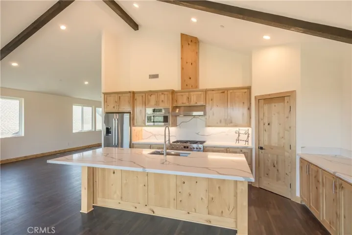 851 Madera, Lake Arrowhead, California 92352
