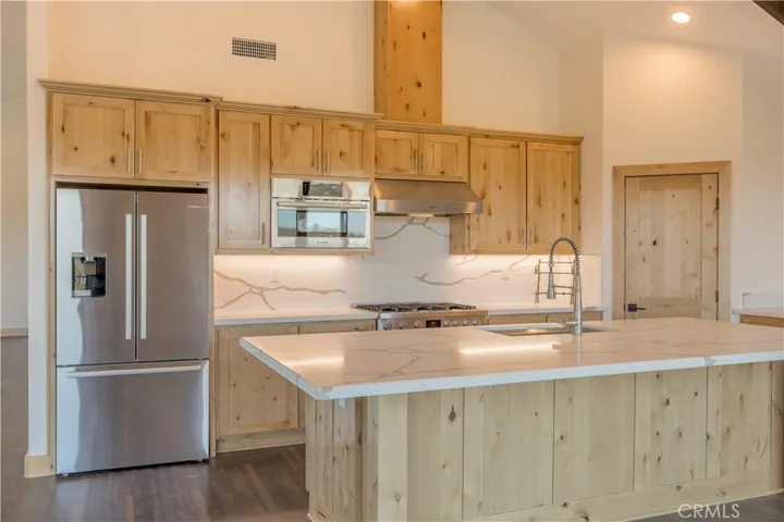 851 Madera, Lake Arrowhead, California 92352