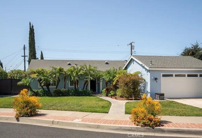 2914 E Lomita, Orange, California 92867