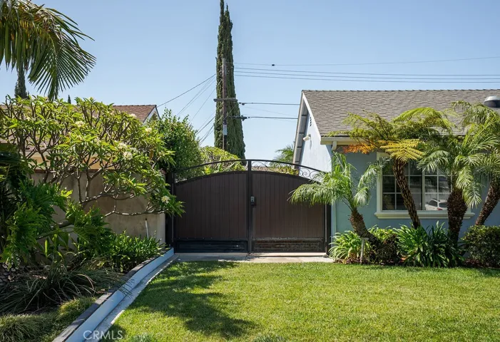 2914 E Lomita, Orange, California 92867
