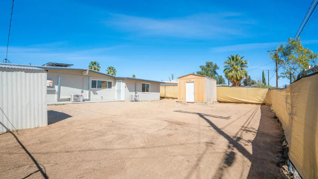 6069 Baileya Dr Exterior-3