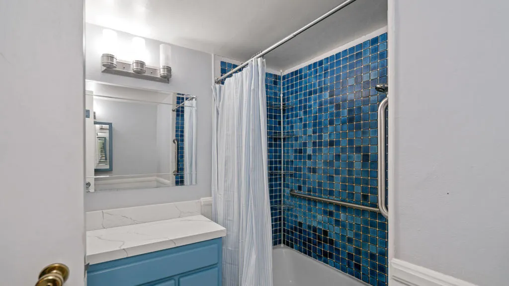6069 Baileya Dr Interior-11
