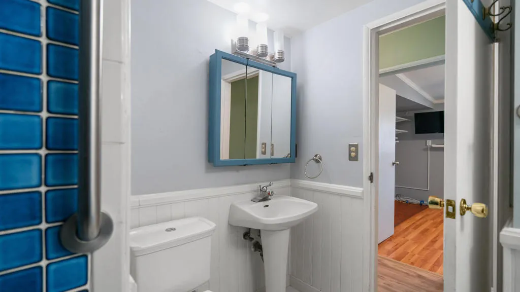 6069 Baileya Dr Interior-12