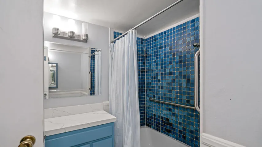6069 Baileya Dr Interior-11