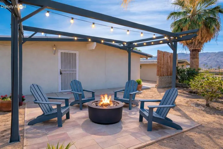 Front trellis area