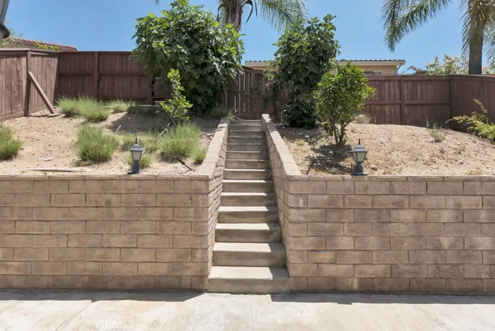13254 La Tierra Way, Sylmar, California 91342