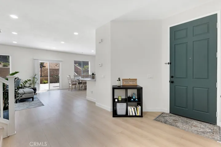 13254 La Tierra Way, Sylmar, California 91342