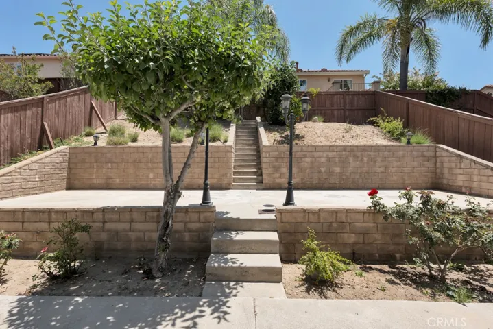 13254 La Tierra Way, Sylmar, California 91342