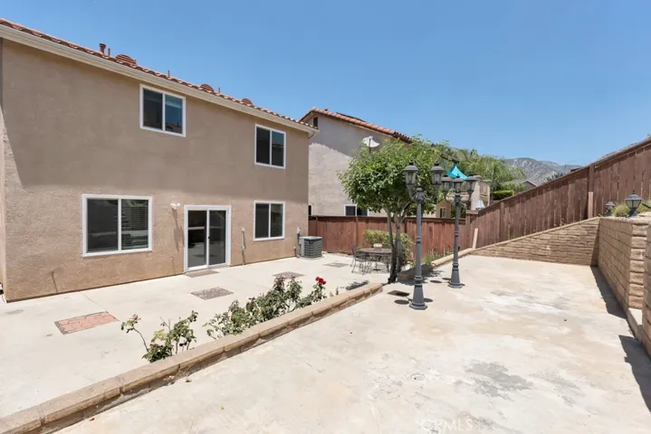 13254 La Tierra Way, Sylmar, California 91342