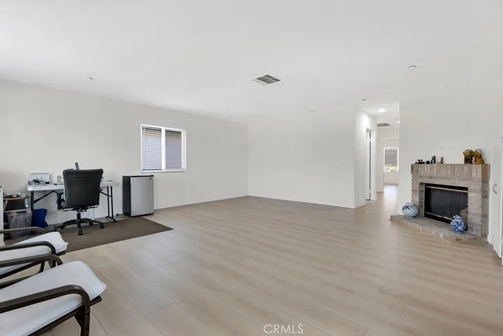13254 La Tierra Way, Sylmar, California 91342