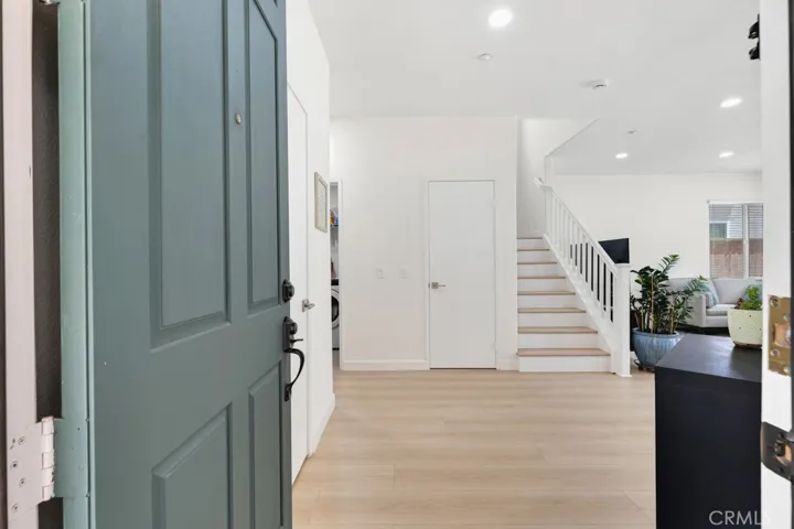 13254 La Tierra Way, Sylmar, California 91342