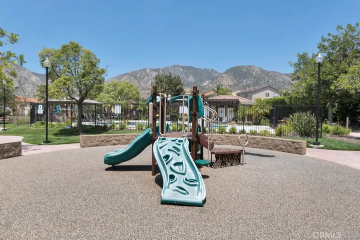 13254 La Tierra Way, Sylmar, California 91342