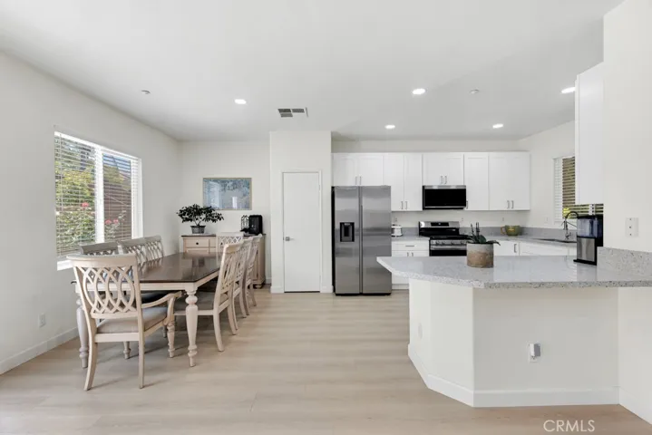 13254 La Tierra Way, Sylmar, California 91342