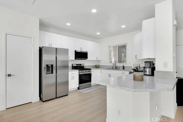 13254 La Tierra Way, Sylmar, California 91342
