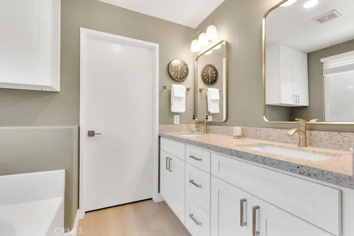 13254 La Tierra Way, Sylmar, California 91342