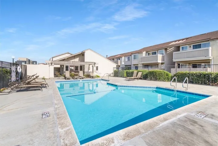 8561 La Salle 53, Cypress, California 90630