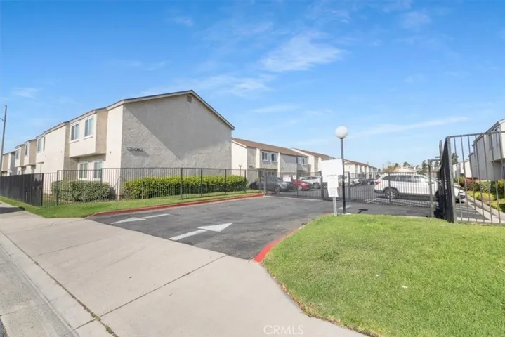 8561 La Salle 53, Cypress, California 90630