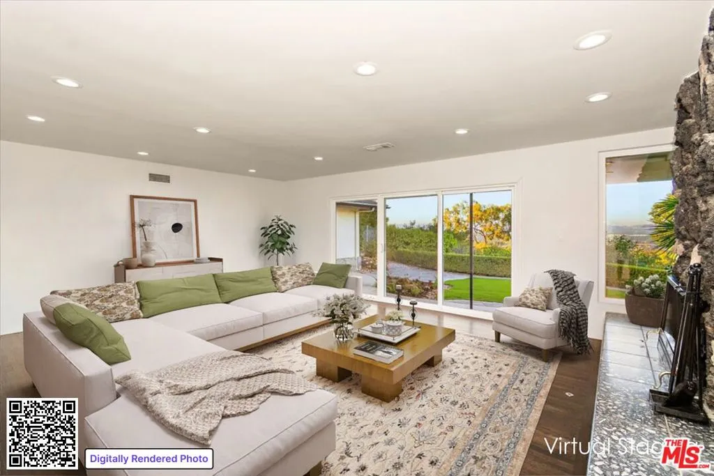 LIVING ROOM W/ VIRTUAL STAGING