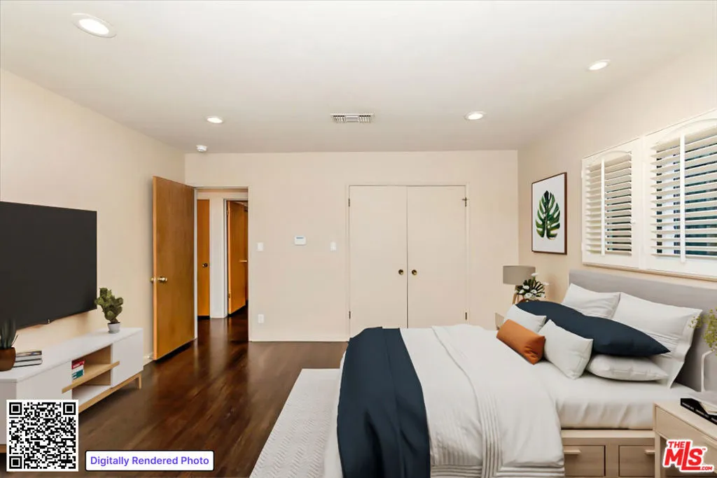 PRIMARY BEDROOM W/ VIRTUAL STA