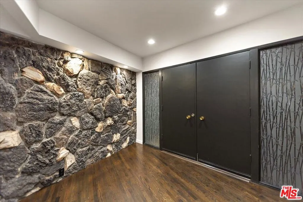 Front Foyer w Original Lava Wa