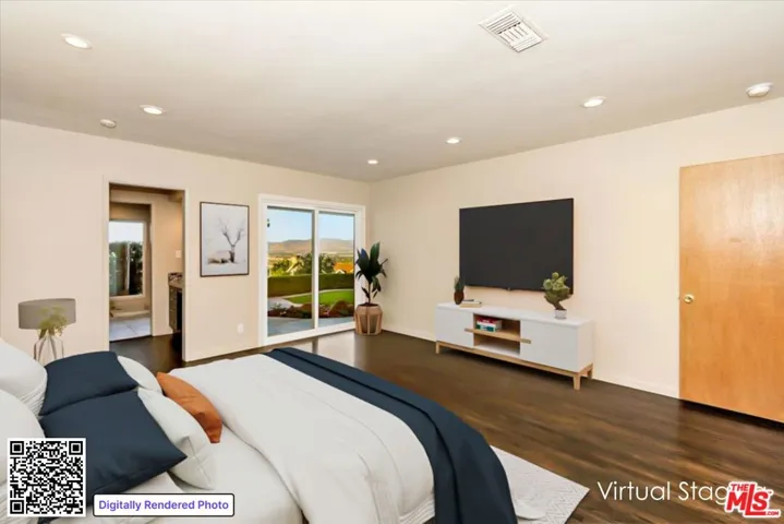 PRIMARY BEDROOM W/ VIRTUAL STA