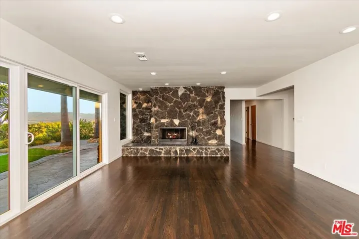 Family Room w Original Lava Wa