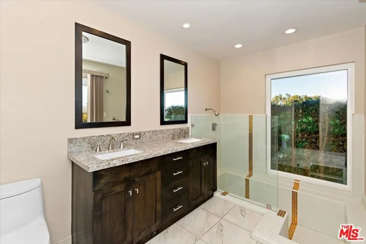 En Suite Primary Bath