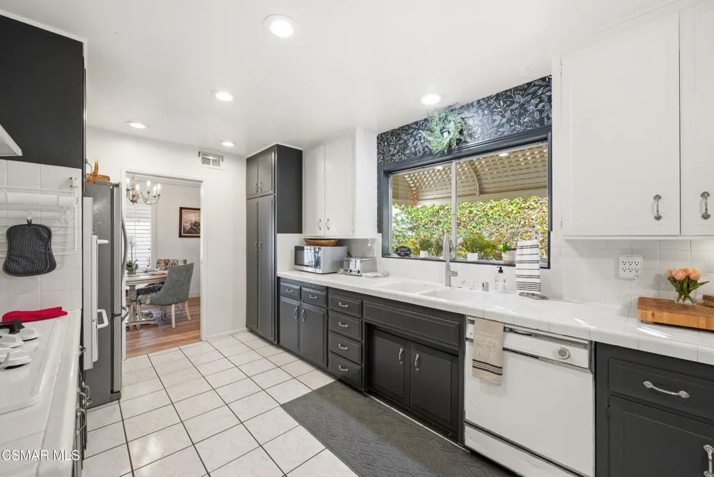 2265 Shreve Ave Simi Valley-13