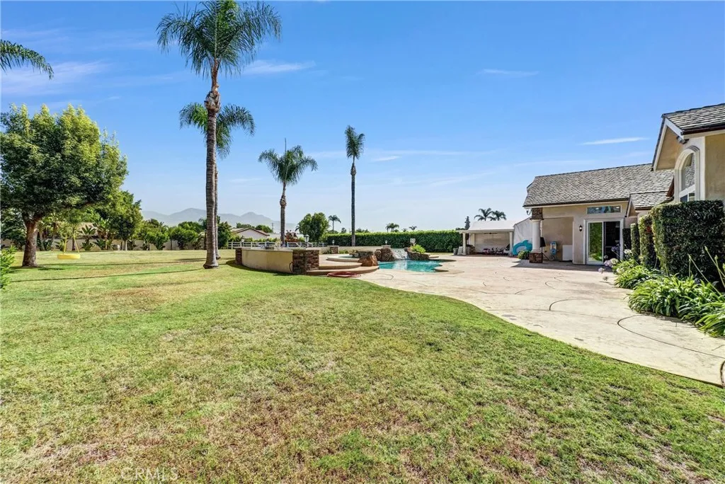 Huge yard