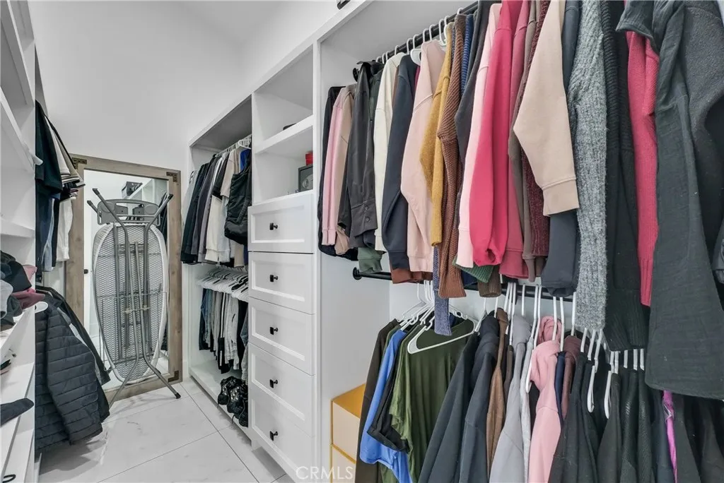 Master Walk In Closet